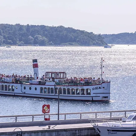 Apartment Leonie - In Der Hafenresidenz Mit Terrasse & Wellness Waren (Mueritz)