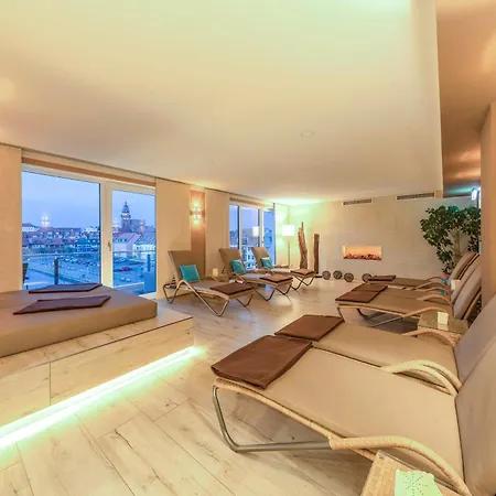 Leonie - In Der Hafenresidenz Mit Terrasse & Wellness * Waren (Mueritz)